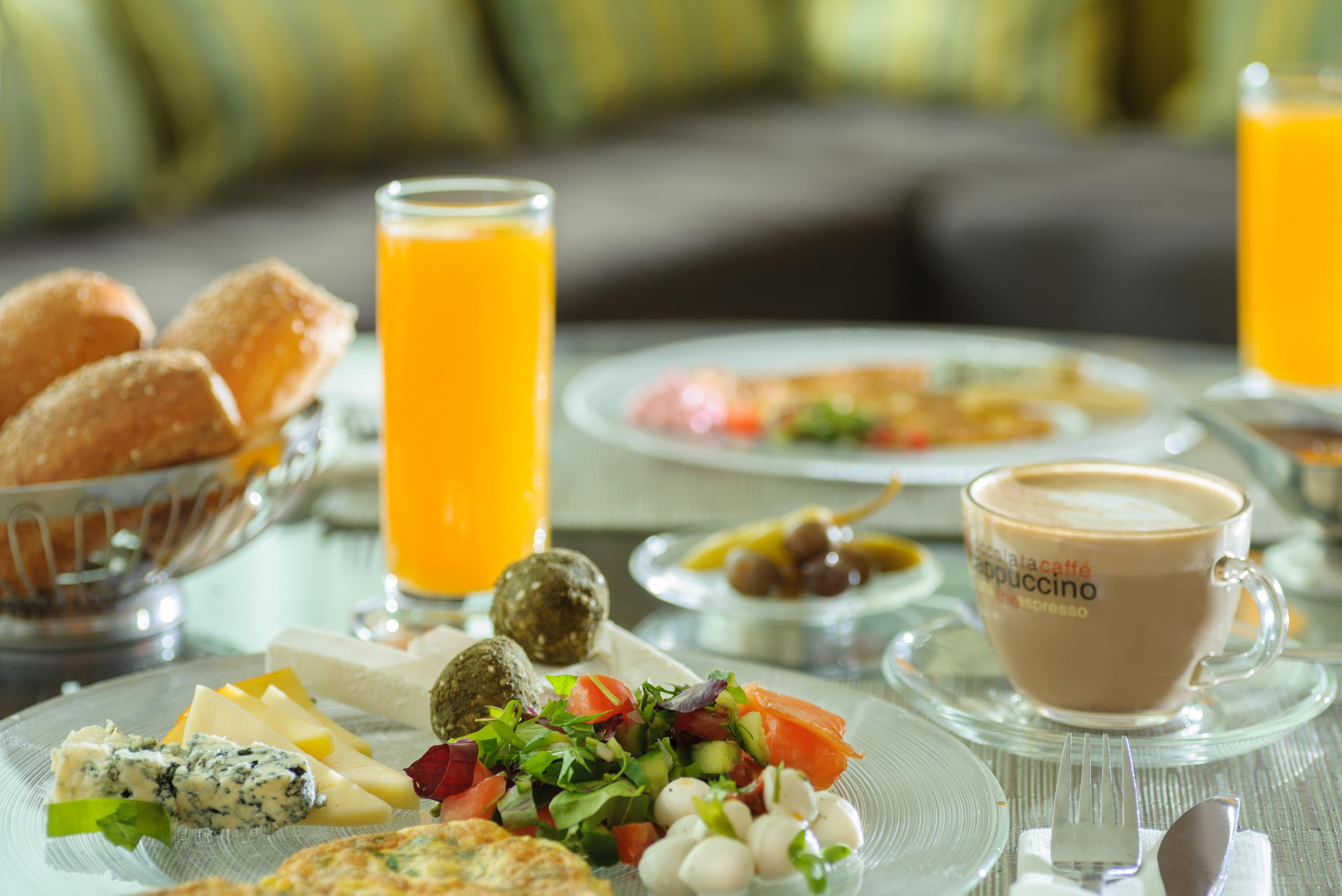 U Magic Palace Эйлат Экстерьер фото A typical Italian breakfast