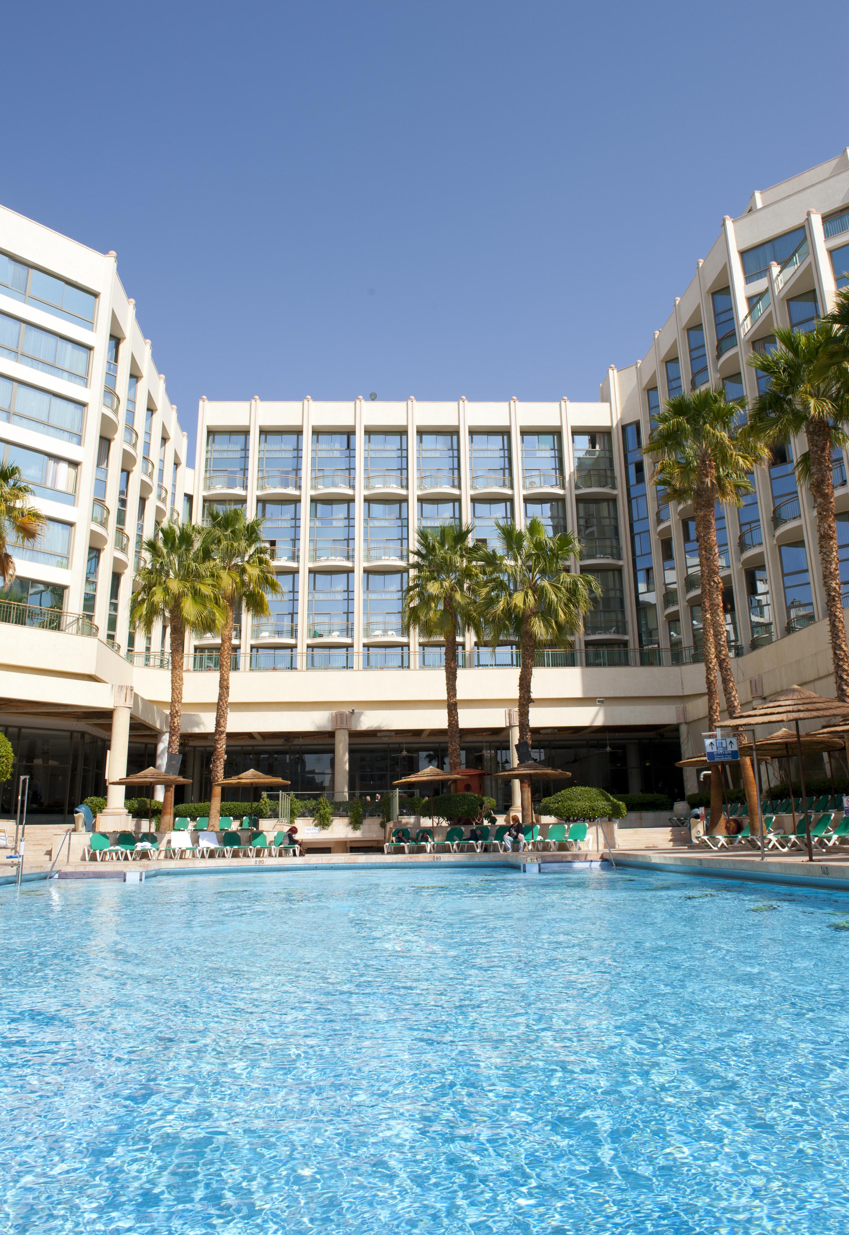 U Magic Palace Эйлат Экстерьер фото The pool at the Hilton San Diego Bayfront