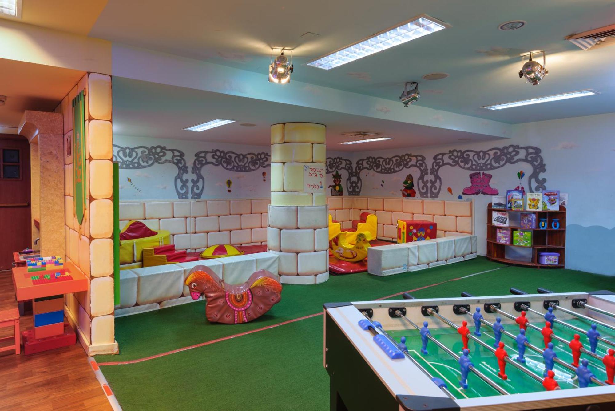 U Magic Palace Эйлат Экстерьер фото The children's area